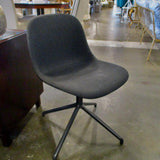 Muuto Swivel Office Chair 19"W x 17"D x 30"T