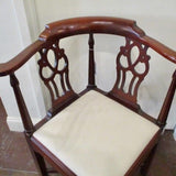 English Mahogany Corner Chair 27.5"W x 25"D x 33"T