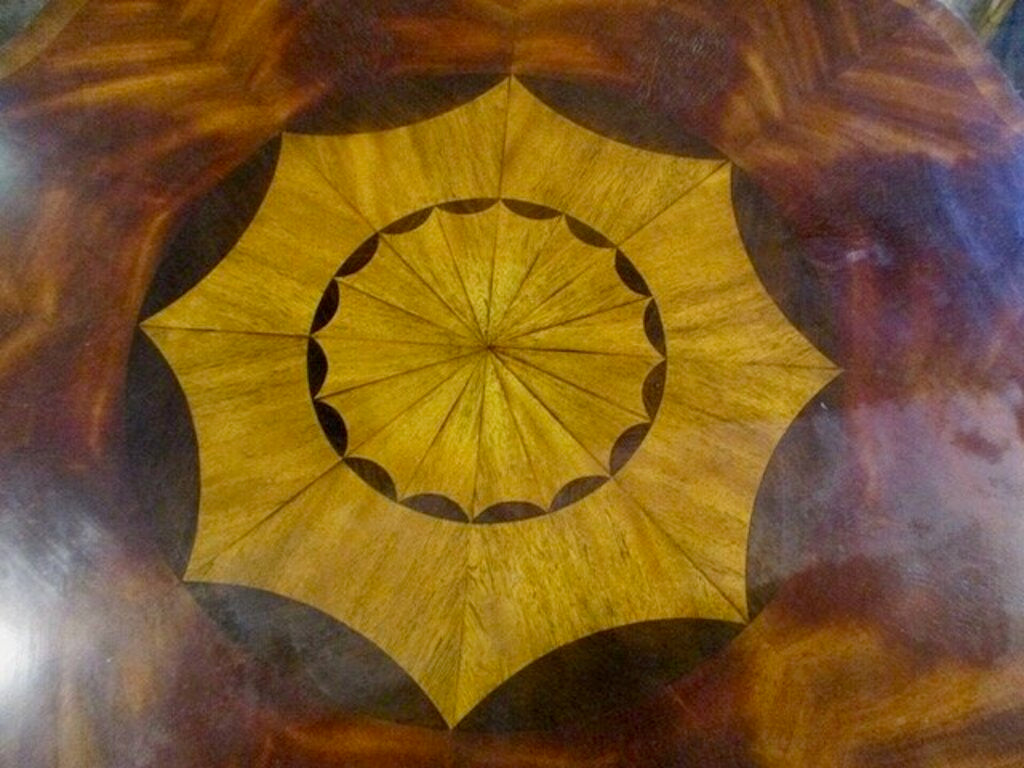 Maitland Smith Scalloped Mahogany Entry Table w/ Inlay 42" Diam x 30.5"T