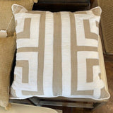 Single Accent Pillow 21" x 21"