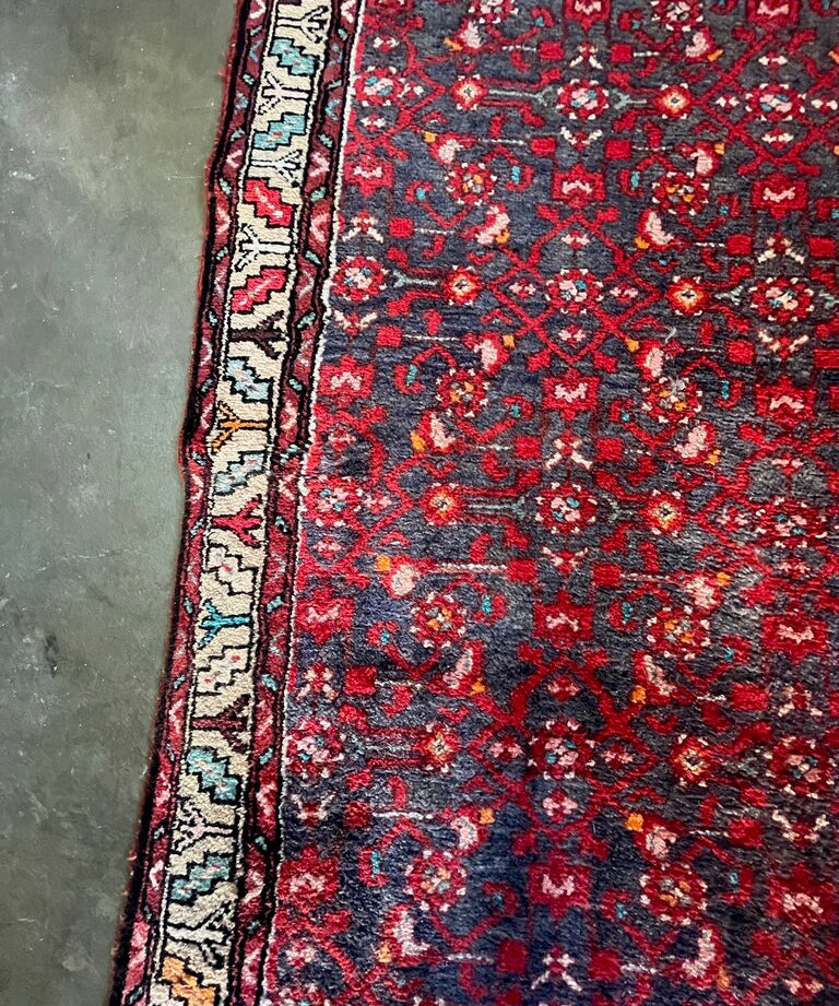 Vintage Runner. 119" L x 46" W