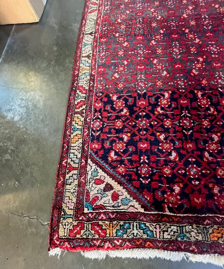 Vintage Runner. 119" L x 46" W