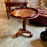 Round Accent Pedestal Table In Mahogany 26"Diam x 29"T