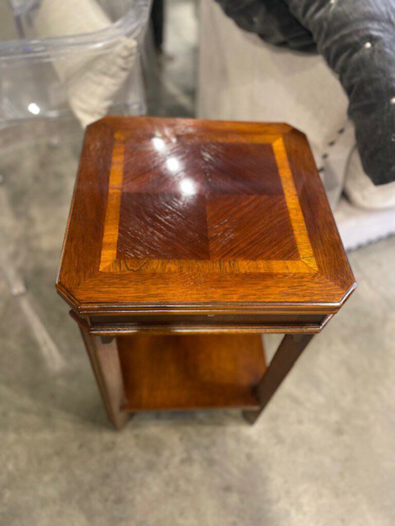 Lane Accent Table 23.3"T x 15 x 15 FINAL PRICE
